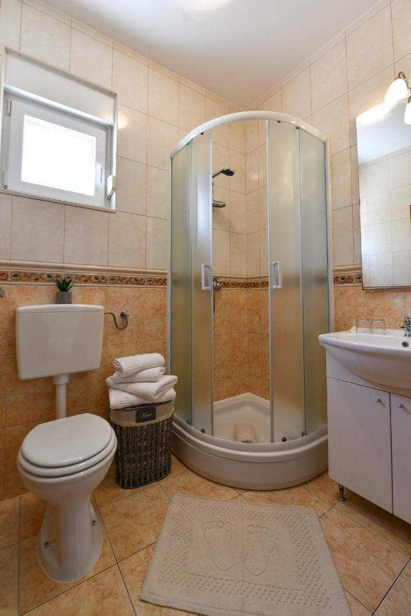 Apartments Vila Miranda Vodice Exterior photo